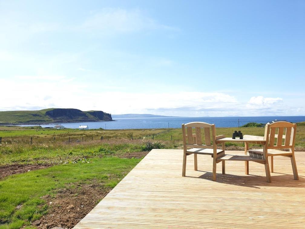 Flora'S Cliff View Villa Kilmuir  Exterior photo