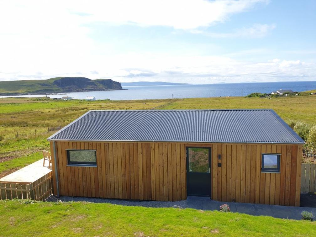 Flora'S Cliff View Villa Kilmuir  Exterior photo