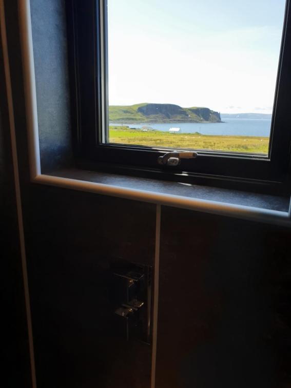 Flora'S Cliff View Villa Kilmuir  Exterior photo