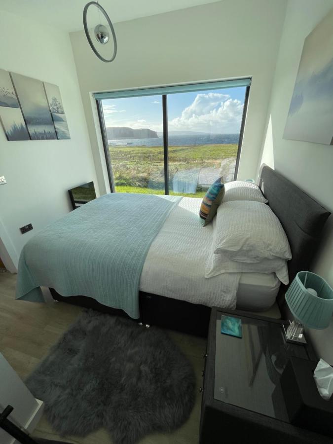 Flora'S Cliff View Villa Kilmuir  Exterior photo